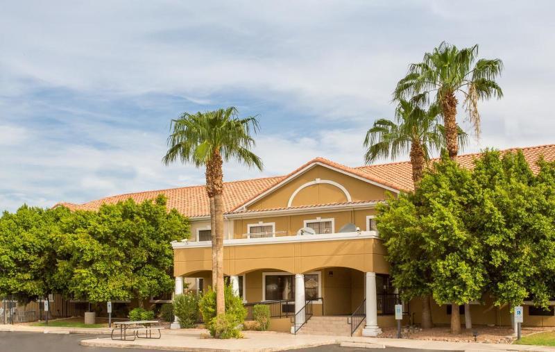 Baymont By Wyndham Phoenix I-10 Near 51St Ave Zewnętrze zdjęcie
