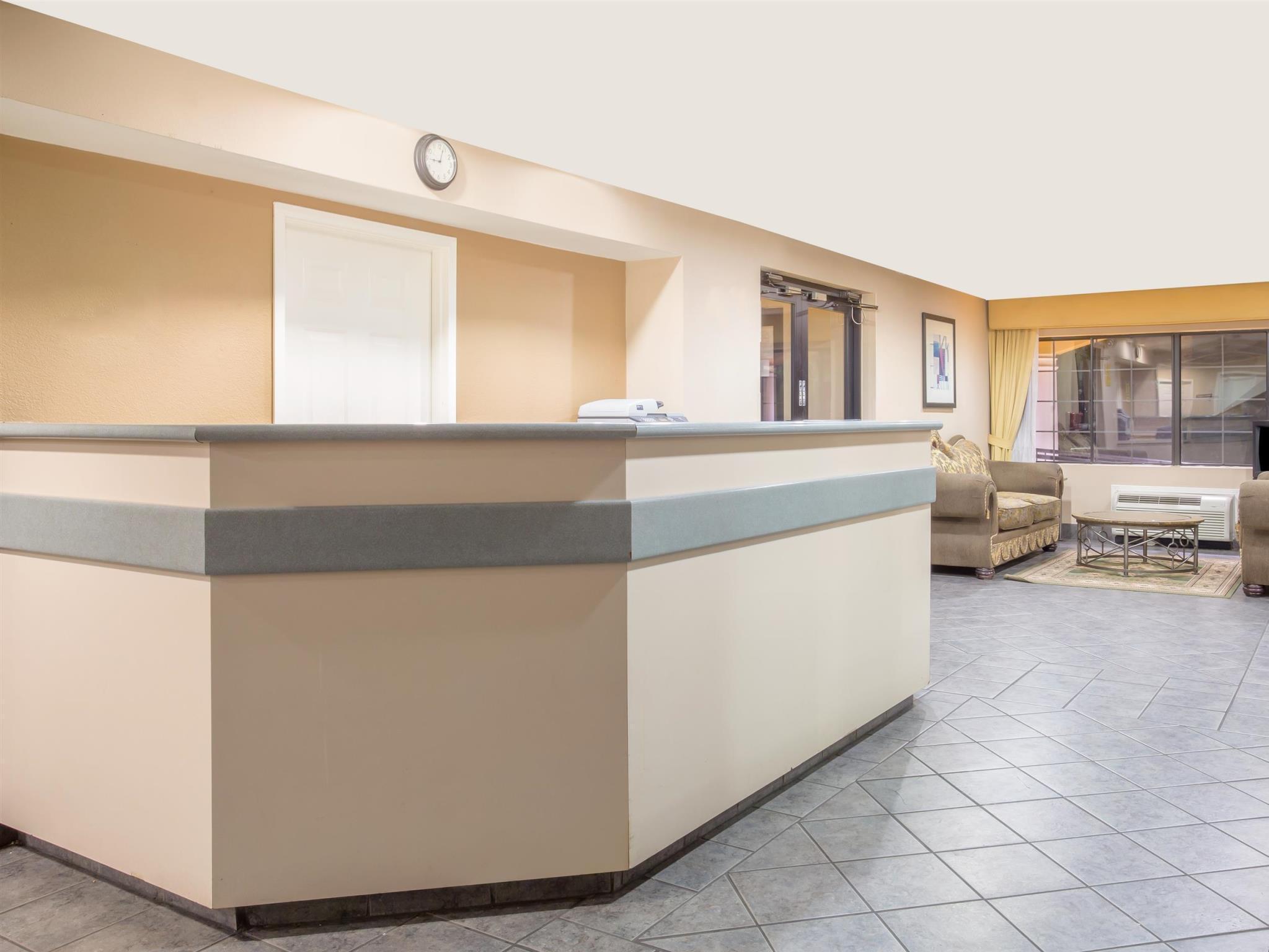 Baymont By Wyndham Phoenix I-10 Near 51St Ave Zewnętrze zdjęcie