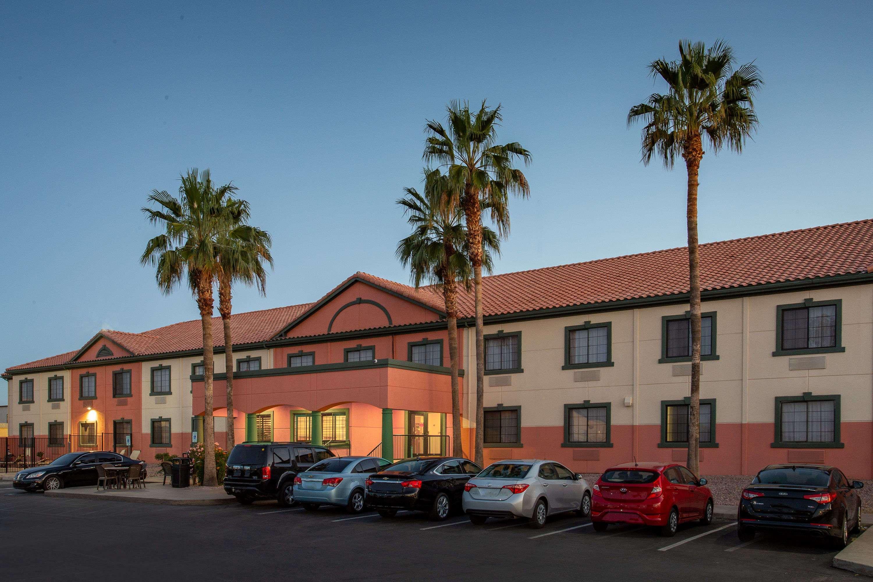 Baymont By Wyndham Phoenix I-10 Near 51St Ave Zewnętrze zdjęcie