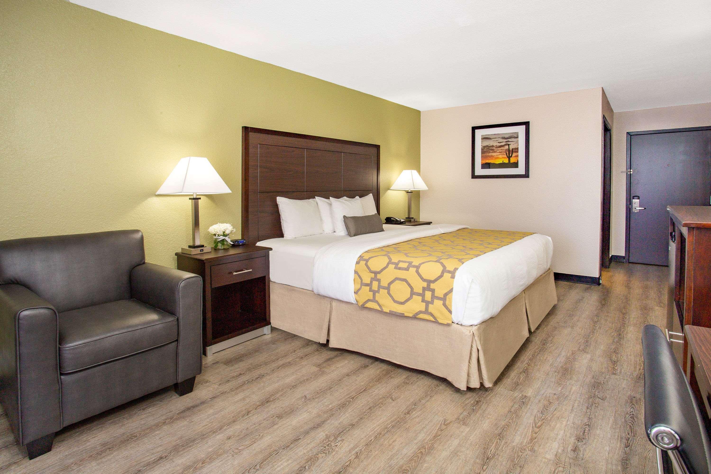 Baymont By Wyndham Phoenix I-10 Near 51St Ave Zewnętrze zdjęcie