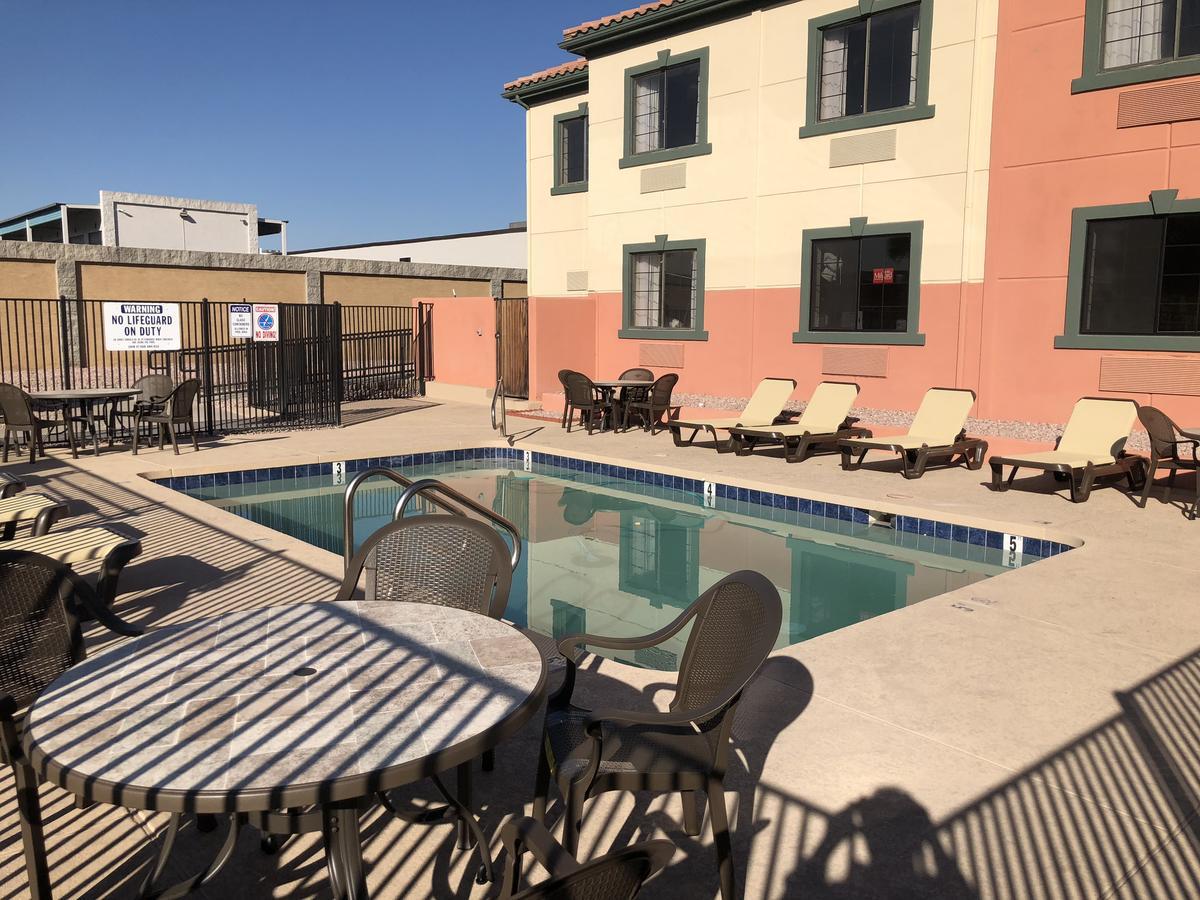 Baymont By Wyndham Phoenix I-10 Near 51St Ave Zewnętrze zdjęcie